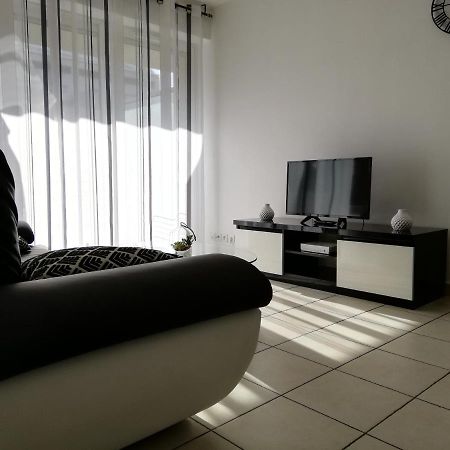 Appartement 2P et parking privé à 50m des plages. Villeneuve-Loubet Esterno foto