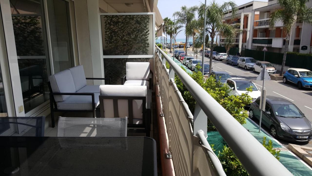 Appartement 2P et parking privé à 50m des plages. Villeneuve-Loubet Esterno foto